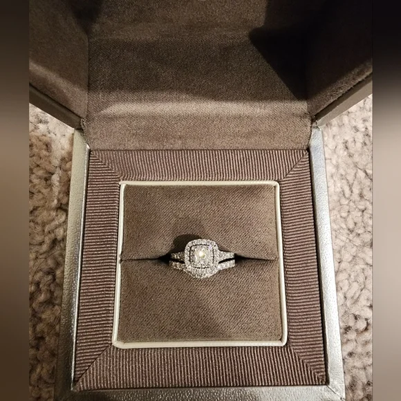 14K White Gold Neil Lane Princess-Cut Double Halo Bridal Set - Picture 2 of 4